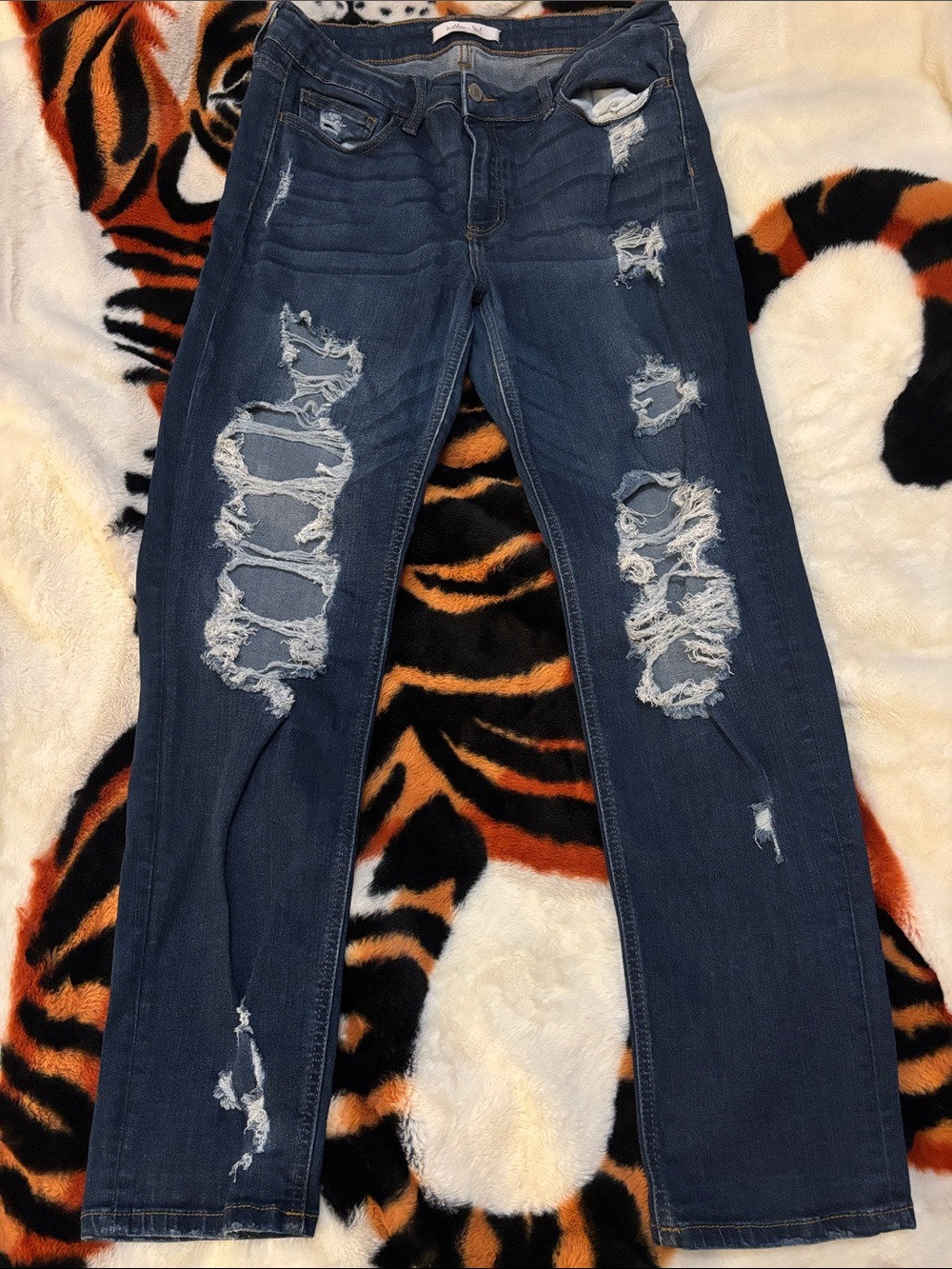 Ripped Dark Indigo Skinny Jeans for Women